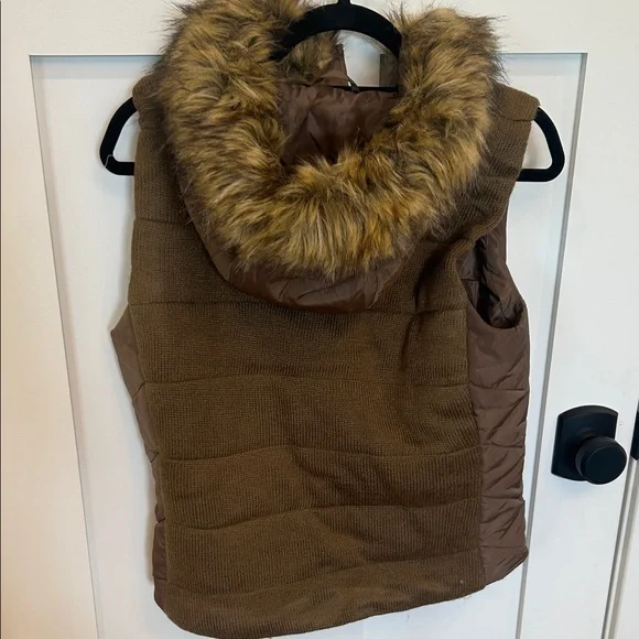 Brown Puffer Vest with Faux Fur Hood | Love Tree - Picture 4 of 4